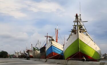 Sunda Kelapa Harbor Jakarta met traditionele pinisi-schepen